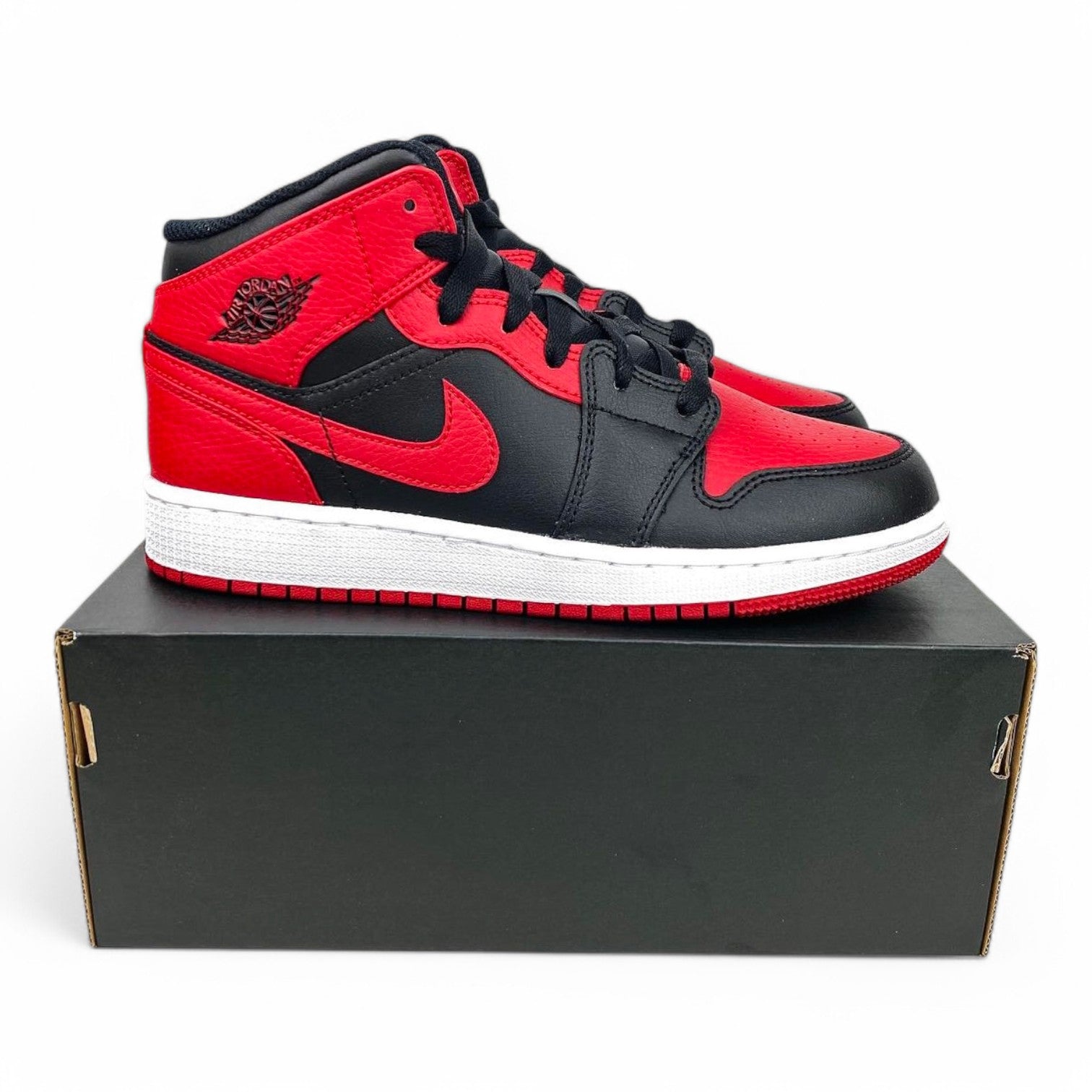 Air Jordan 1 Mid 'Banned'