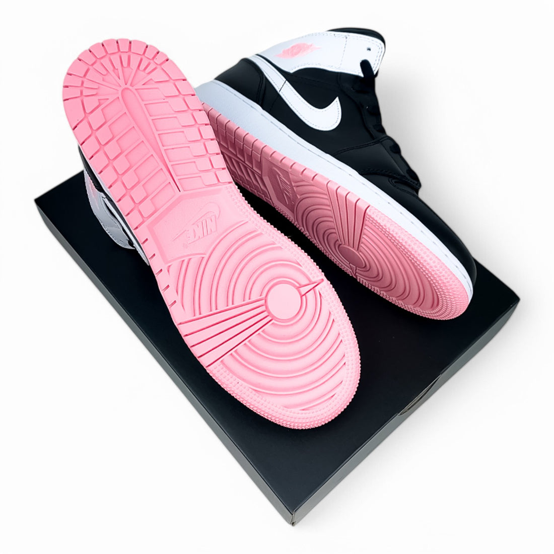 Air Jordan 1 Mid 'Black Arctic Pink'