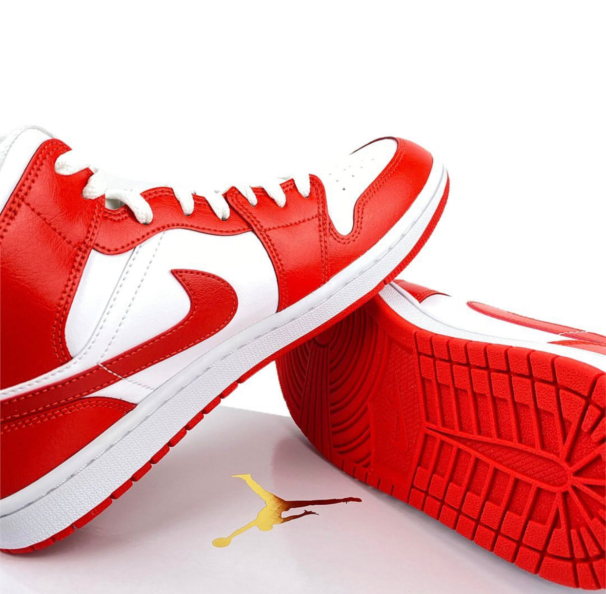 Air Jordan 1 Mid 'Syracuse'