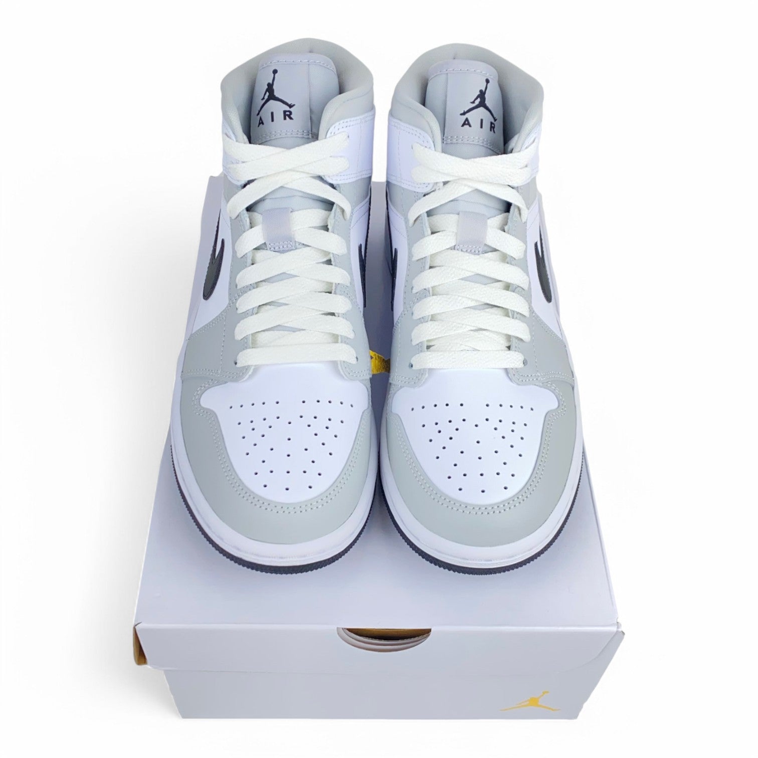 Air Jordan 1 Mid 'Light Smoke Grey'