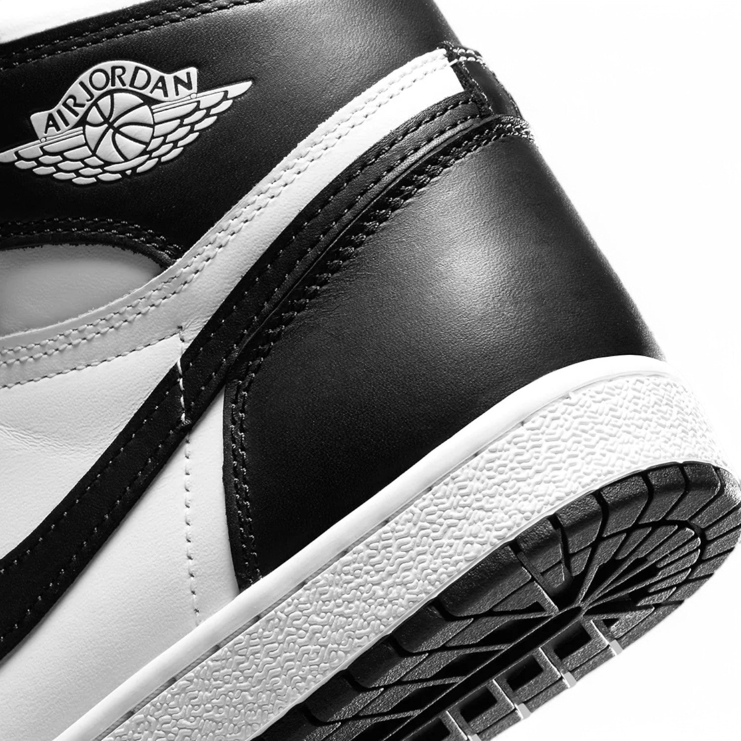 Air Jordan 1 Retro High '85 Black White'