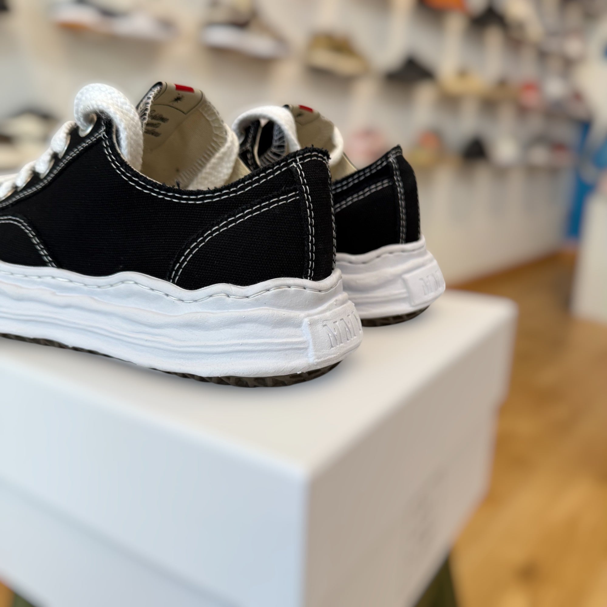 Maison Mihara Yasuhiro 'Black Hank Chunky' 41 - USADO