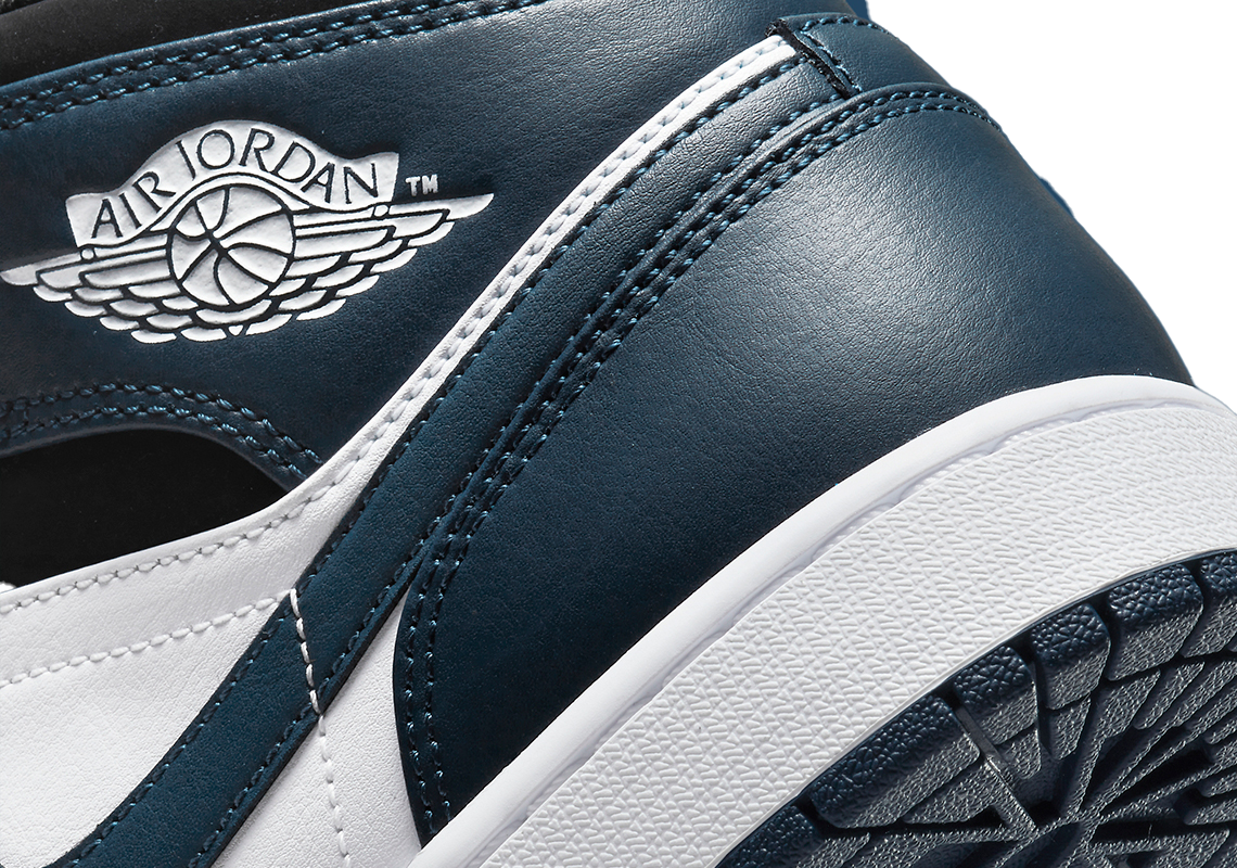 Jordan 1 Mid Armory Navy