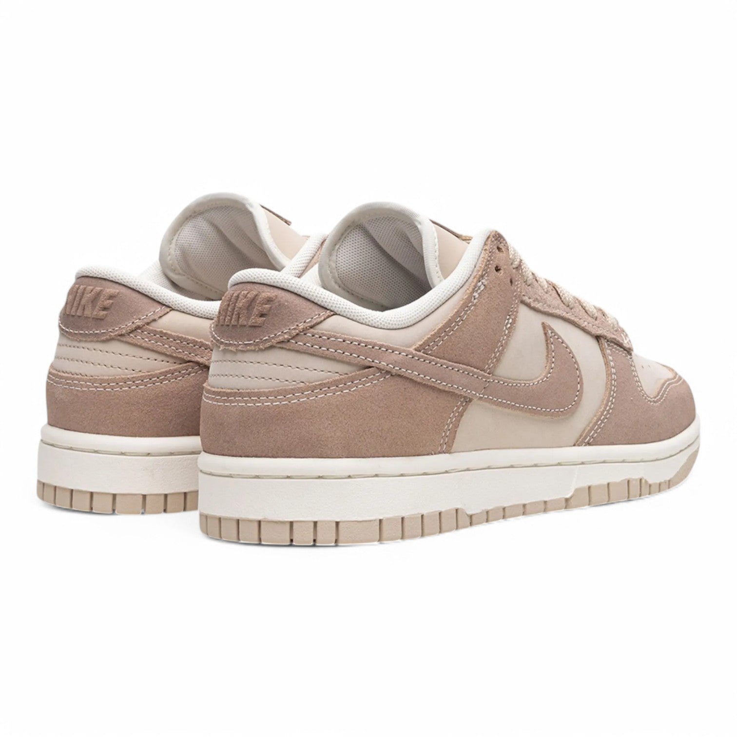 Nike Dunk Low SE 'Sanddrift'