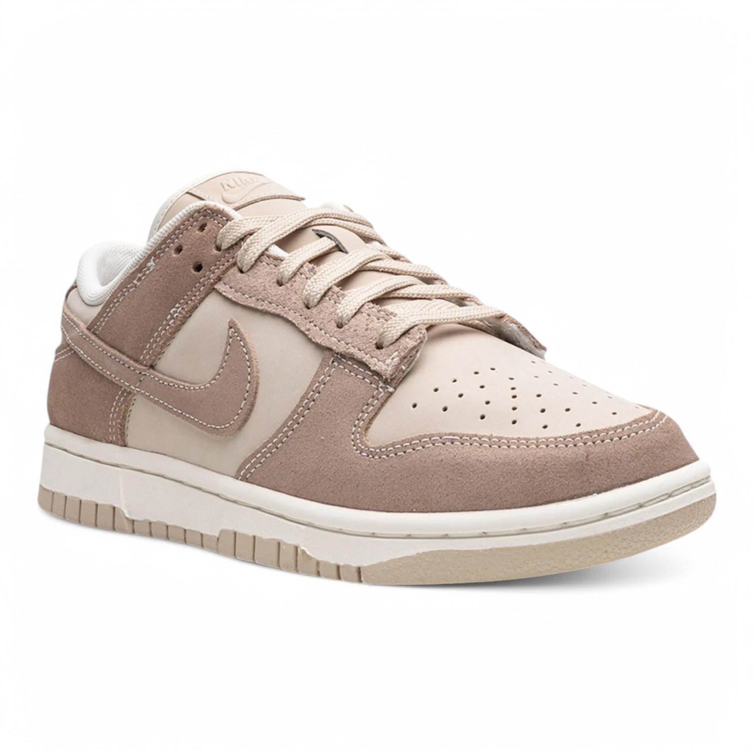 Nike Dunk Low SE 'Sanddrift'