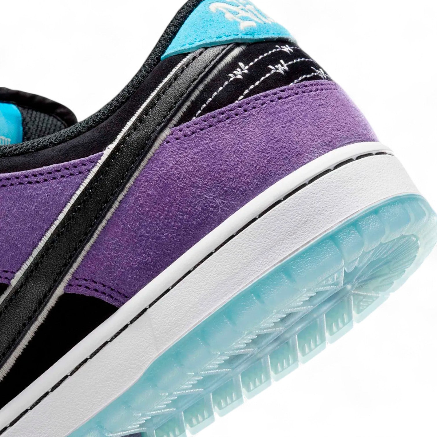 Nike SB Dunk Low Hayley Wilson
