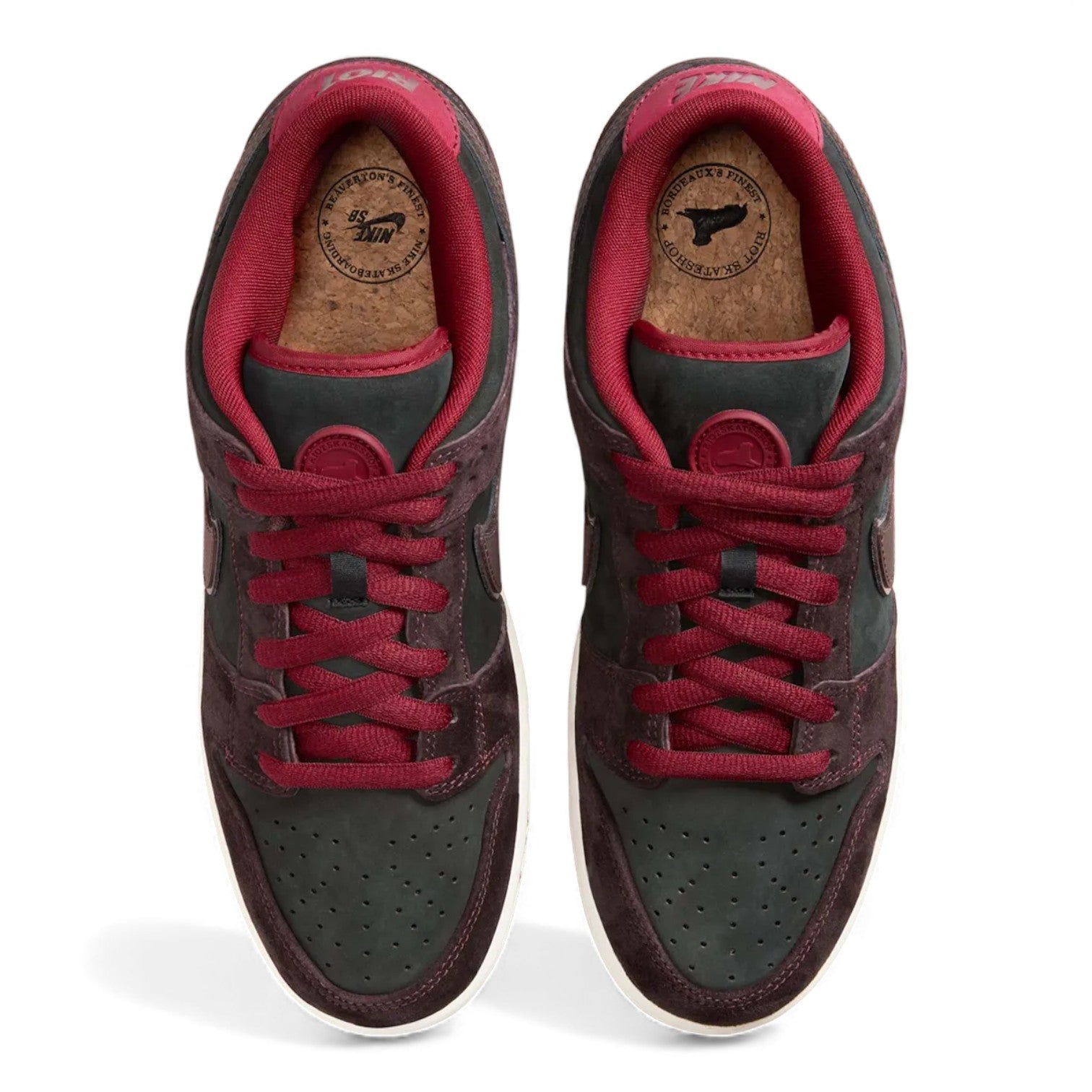 Nike SB Dunk Low Riot Skateshop (Special Box)