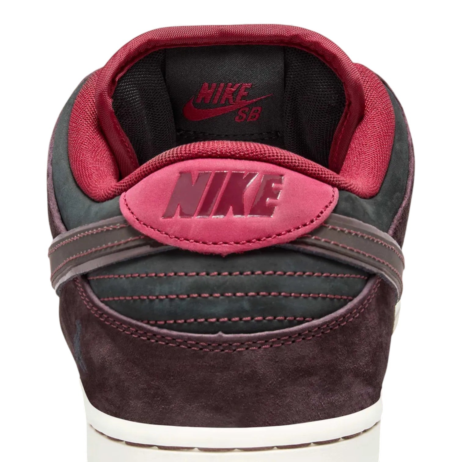 Nike SB Dunk Low Riot Skateshop (Special Box)