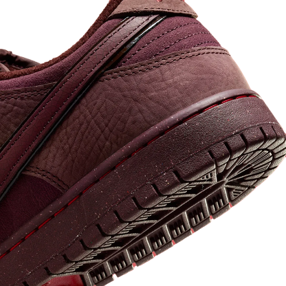 Nike SB Dunk Low City Of Love Burgundy Crush